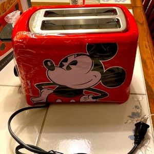 Disney Mickey Mouse 2 slice toaster. NWT